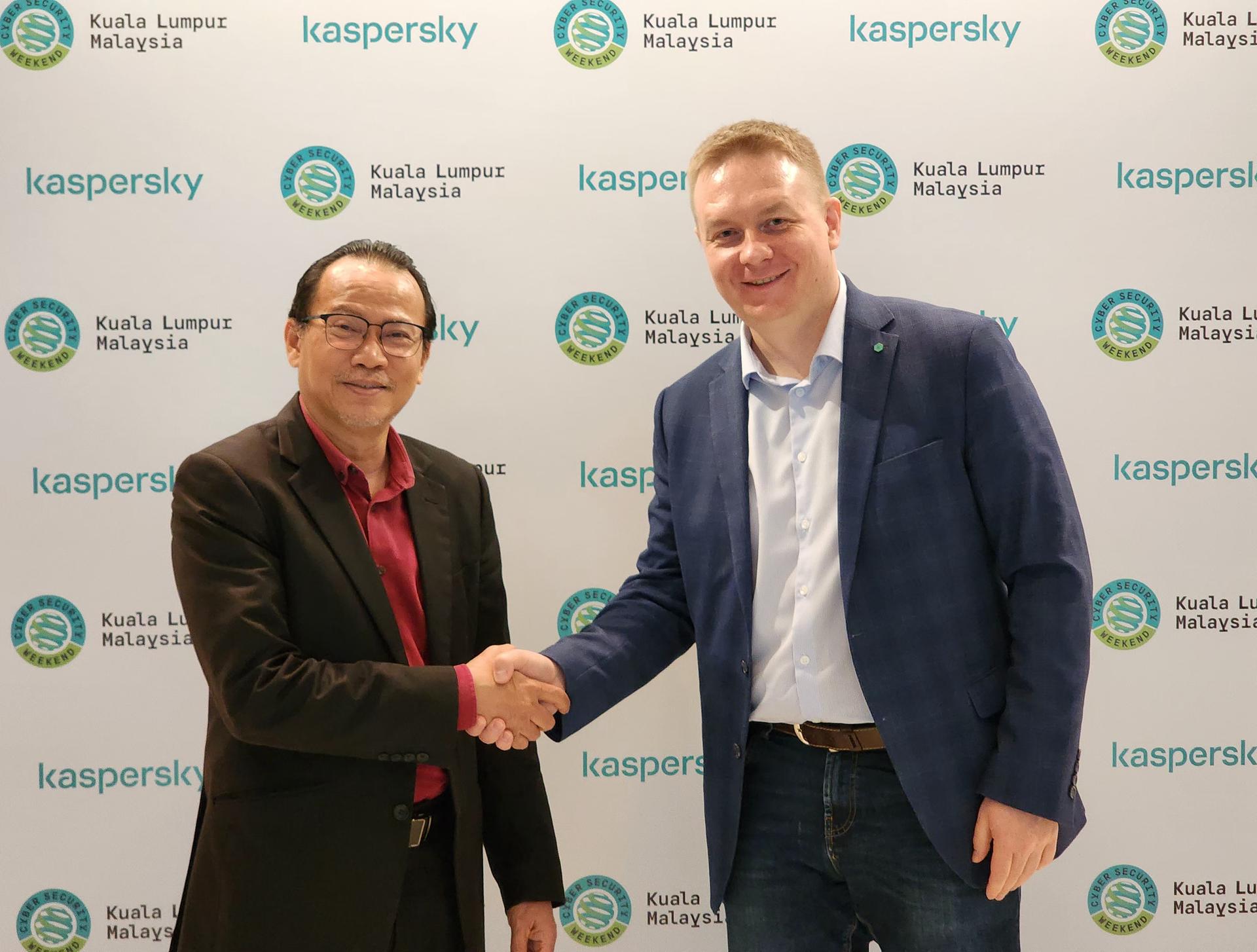 Dr. Mazlan Abbas, CEO of Favoriot, and Victor Ivanovsky, KasperskyOS Business Development Lead at Kaspersky Cyber Security Weekend - META