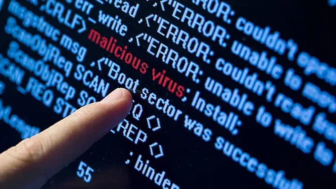 Betrugsmaschen mit Popup-Fenstern sind nur ein Beispiel für Scareware. Häufig verwenden Betrüger auch Social Engineering, um den Benutzer zum Herunterladen von Schadsoftware auf sein Gerät zu bewegen.