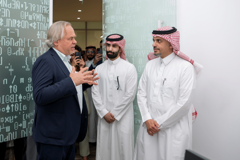 Kaspersky founder and CEO Eugene Kaspersky and His Excellency the Vice Minister of Communications and Information Technology, Haytham AlOhali, at the Riyadh Transparency Center