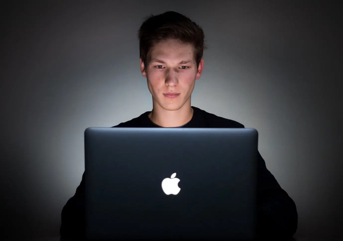 Hvordan et VPN kan bidra til å skjule søkehistorikken din, og er privat surfing virkelig sikkert?